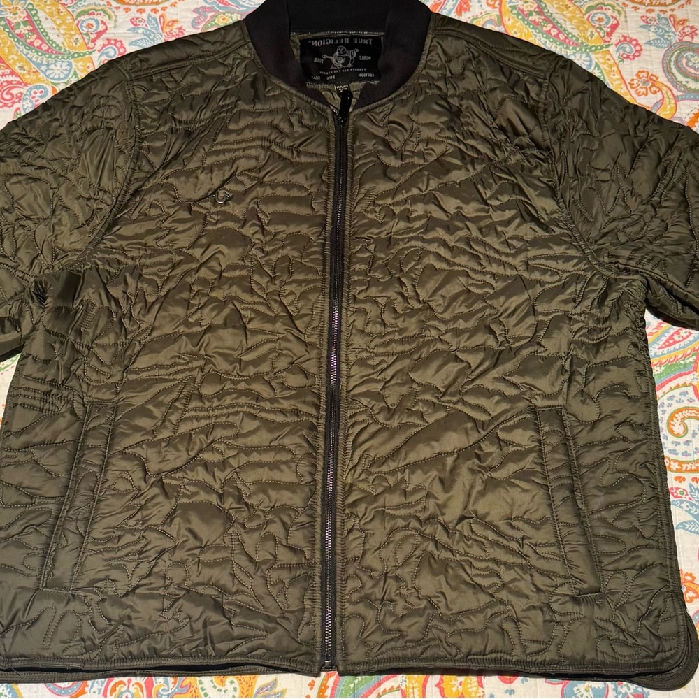 True Religion Army Green Camo Quilted Liner Jacket XXL — Slightly Used